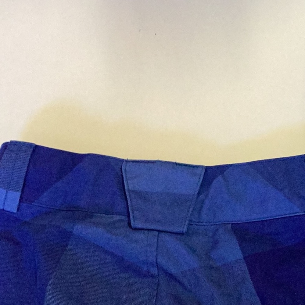 Under Armor Blue Shorts. - Picture 5 of 10